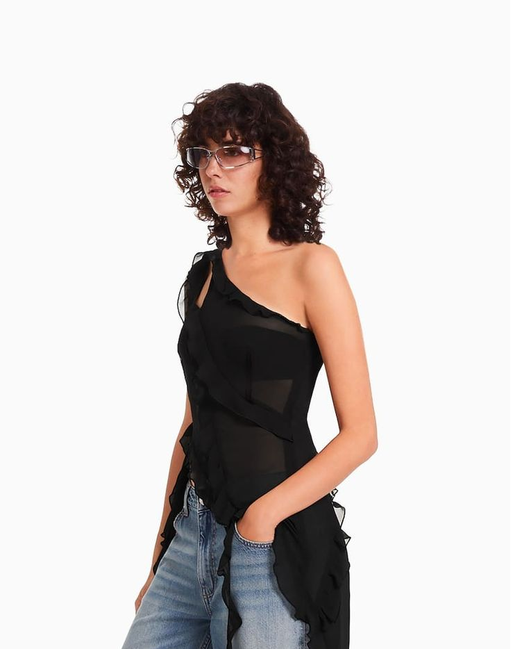 Primavera-Verano 2025 blusas y jean