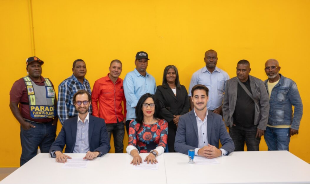 Primera inclusión digital de motoconchistas en RD: alianza entre Nippy, Motoben y federaciones